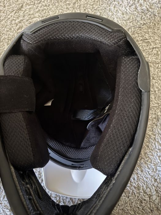 Шолом AXO розмір L Новий ще є окаляри