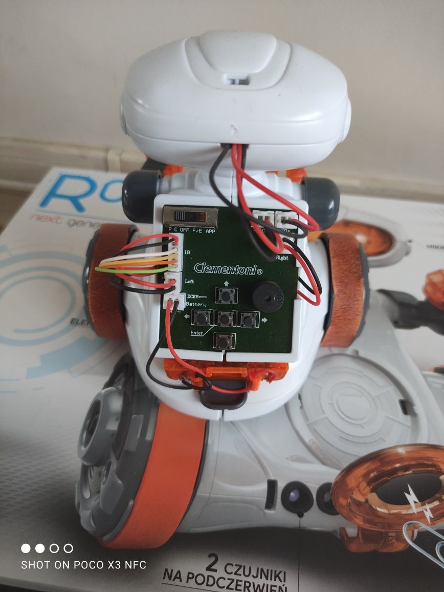 Robot Mio Next Generation. Komplet pudełko, instrukcja