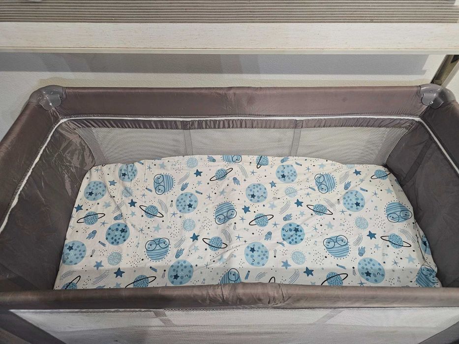 Camas de viagem/ parque