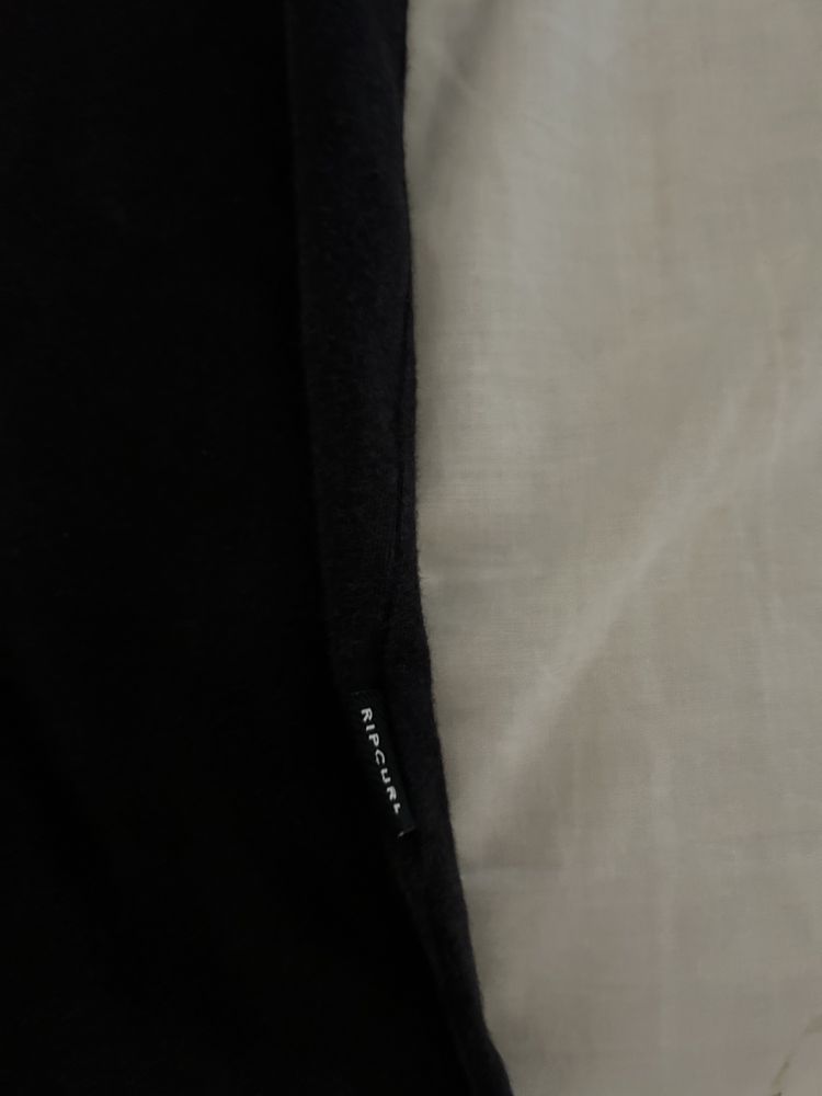 Vendo tshirt preta Rip Curl