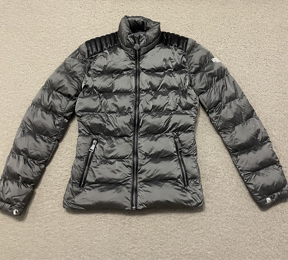Куртка Moncler оригінал жіноча