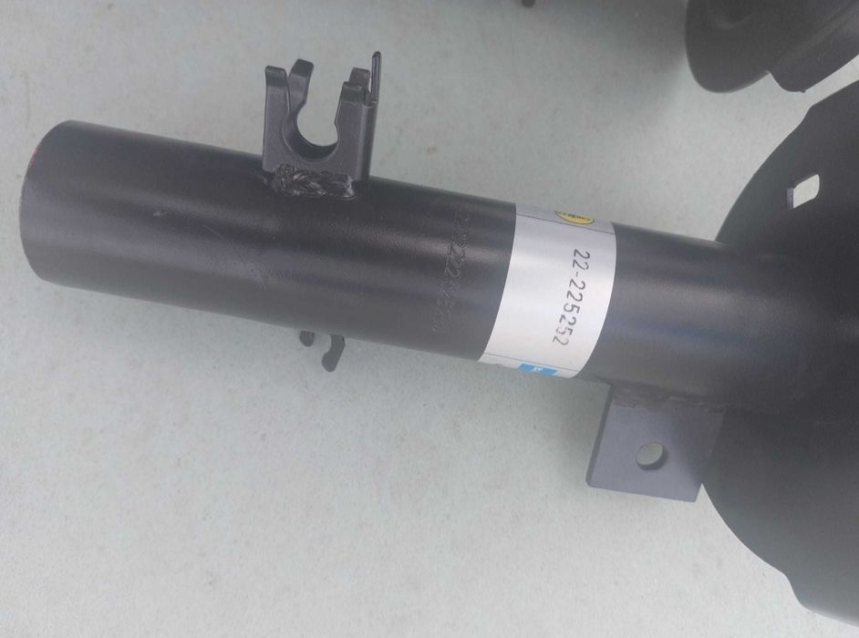 Amortecedores novos para Peugeot 208 (BILSTEIN)