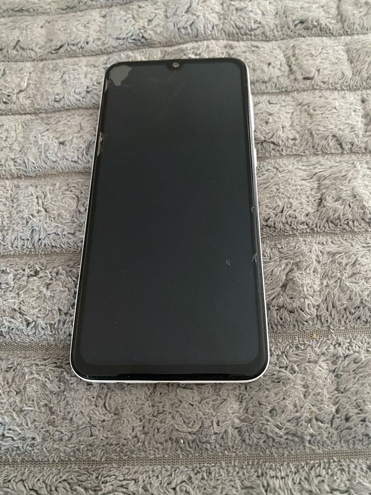 Samsung A30s в гарному стані