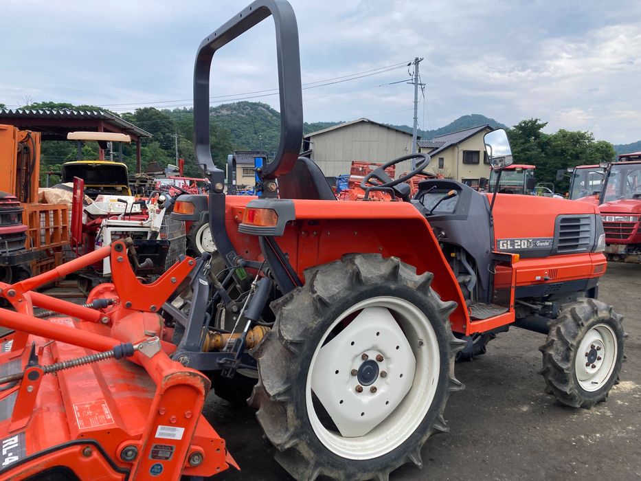 Traktor Kubota GL200D – 20 KM