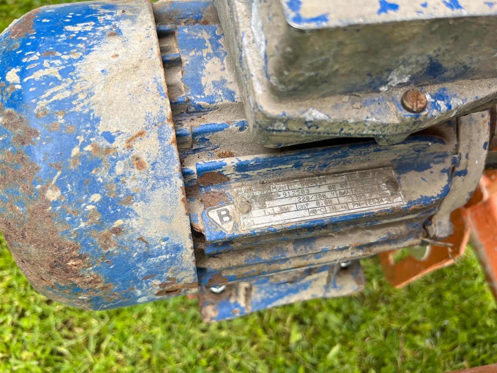 Betoniarka 250L 1,1 kW 400V w pełni sprawna