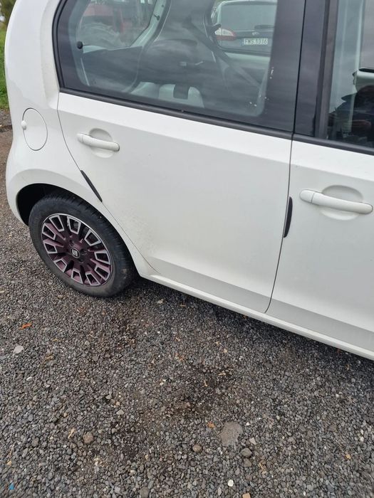 Drzwi  lewy tył seat  mii skoda  citigo  vw up  w kolo LB9A