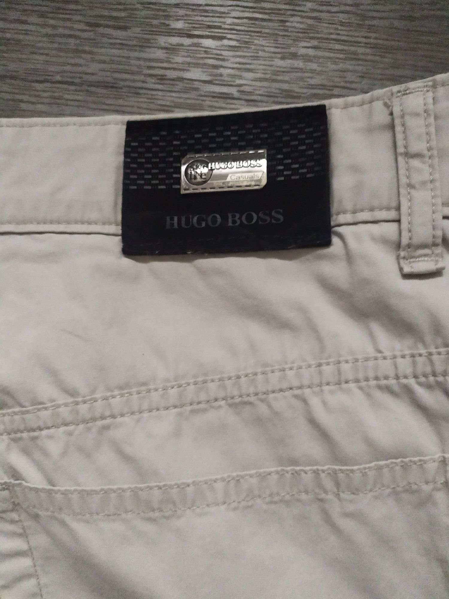 Продаются мужские лёгкие брюки HUGO BOSS.