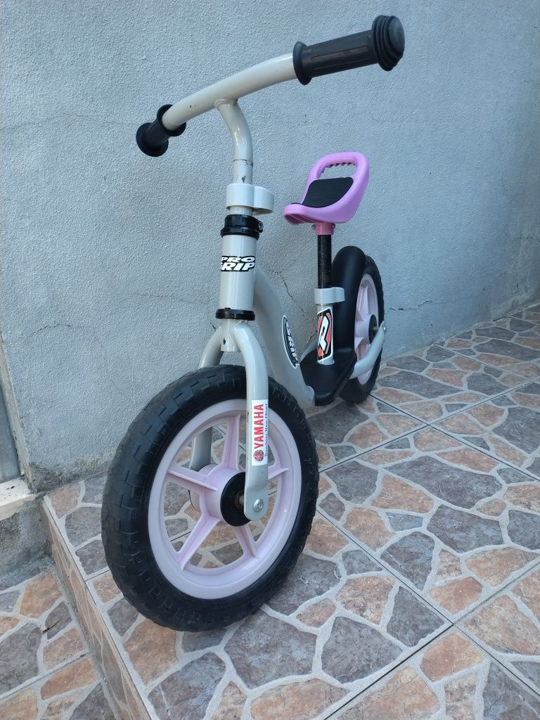 Bicicleta de equilíbrio para criança