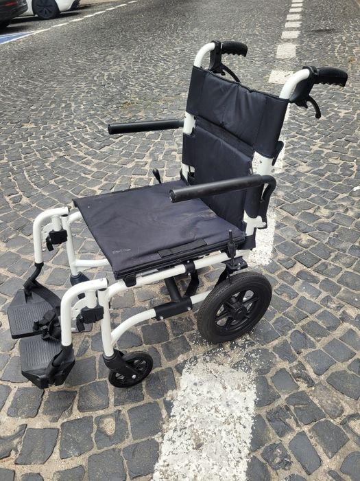 Transportowy wózek inwalidzki Vermeiren Bobby Evo