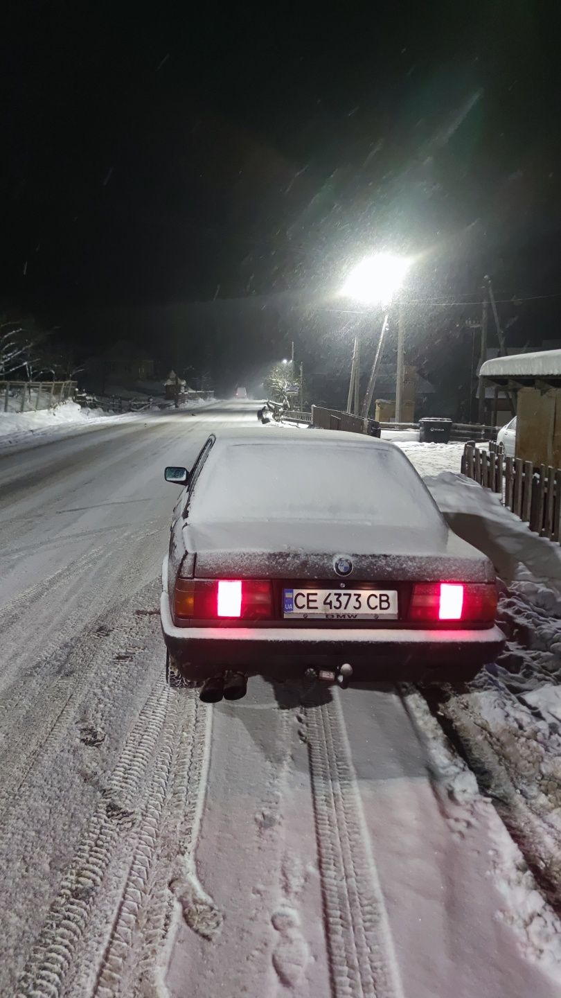 Продаю BMW E30 324