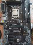 Материнська плата GIGABYTE