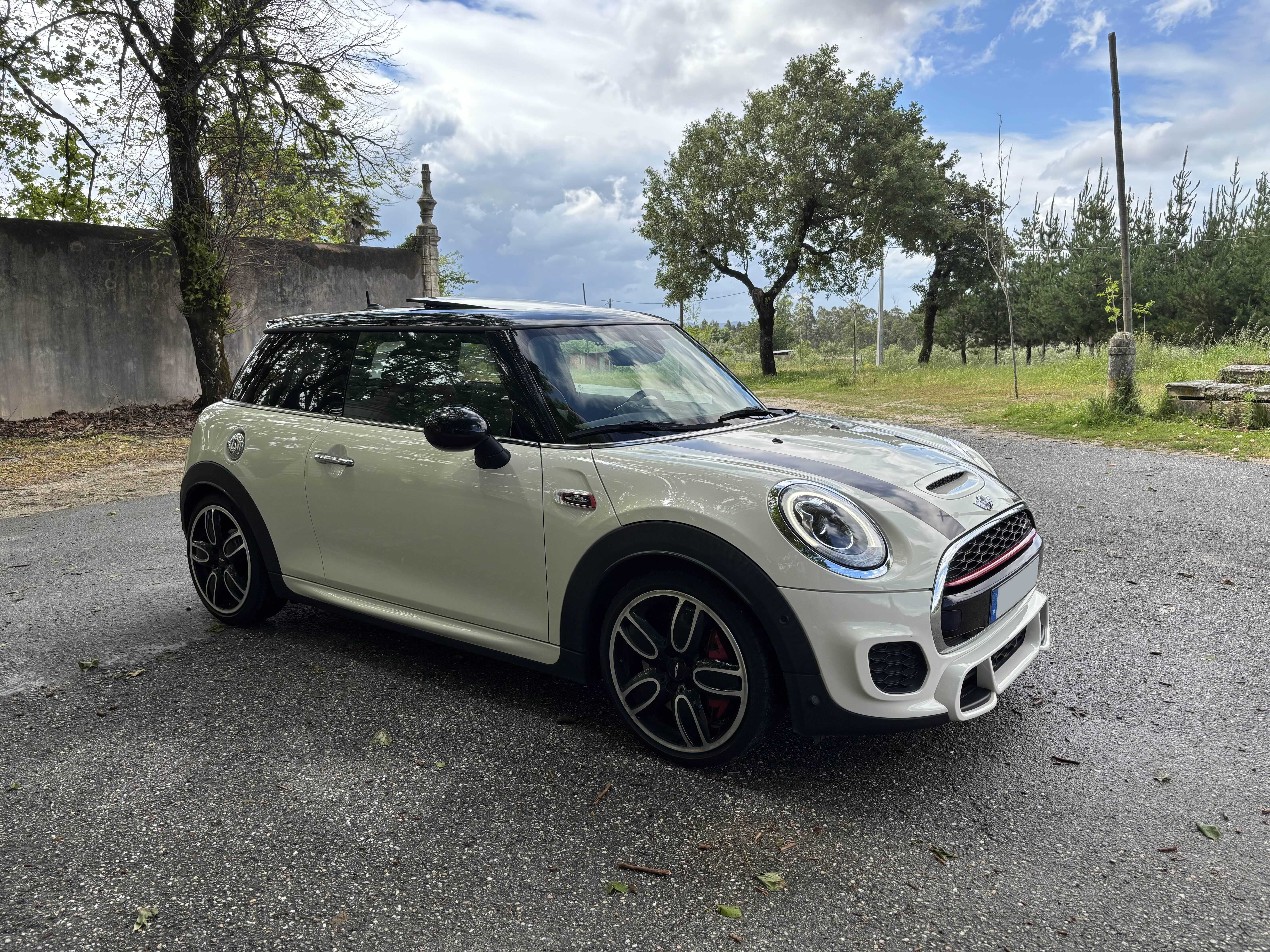 Mini John Cooper Works – 231cv – 56 mil km – Nacional - 11/2018