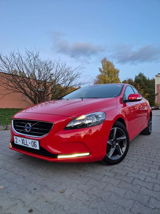 Volvo V40 1.6 D2  Base Business ** 114KM ** Sprowadzony ** Oplacony ** Ładny **