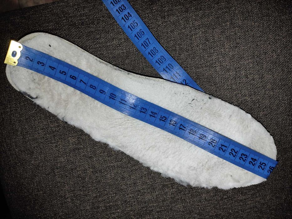 Классные теплые зимние кроссовки хайтопы дутыши 26 см