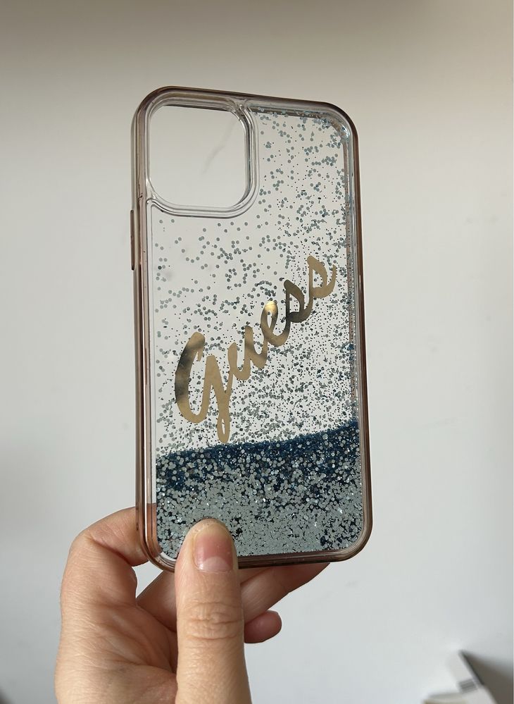 Guess - etui z brokatem (iPhone 12/12 Pro)