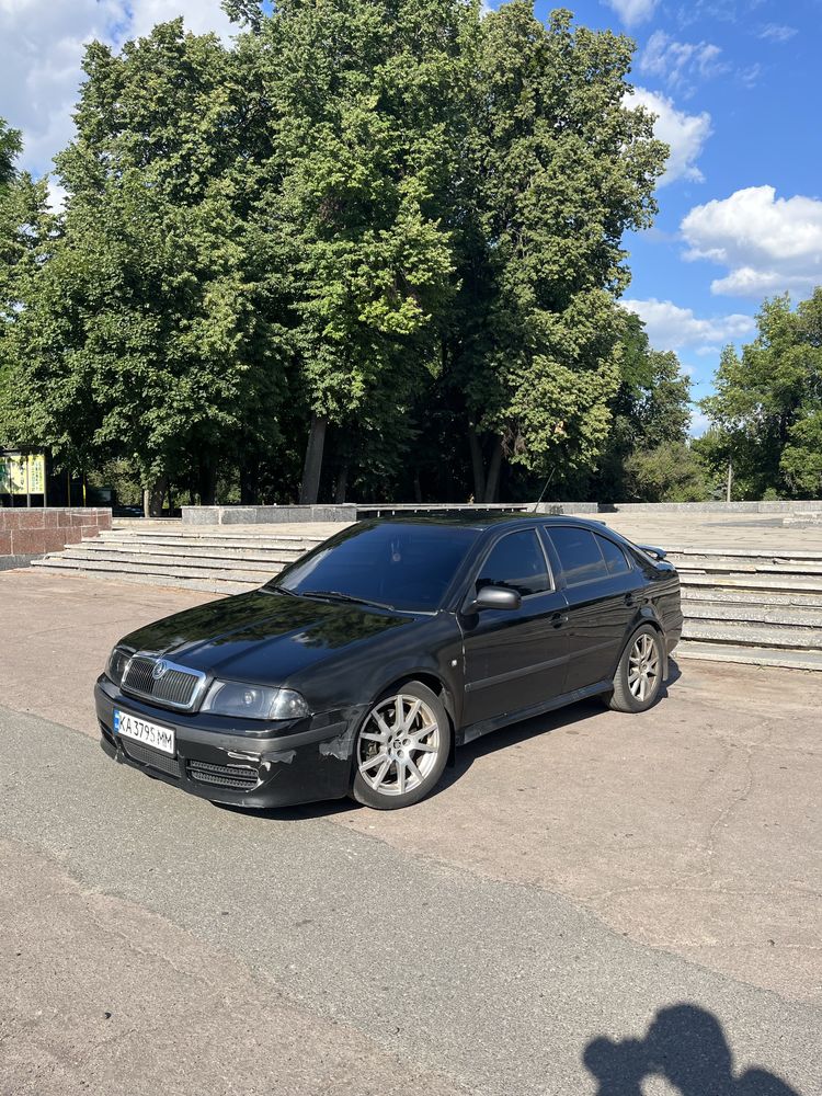Продам автомобіль Skoda Octavia tour RS 220 к.с