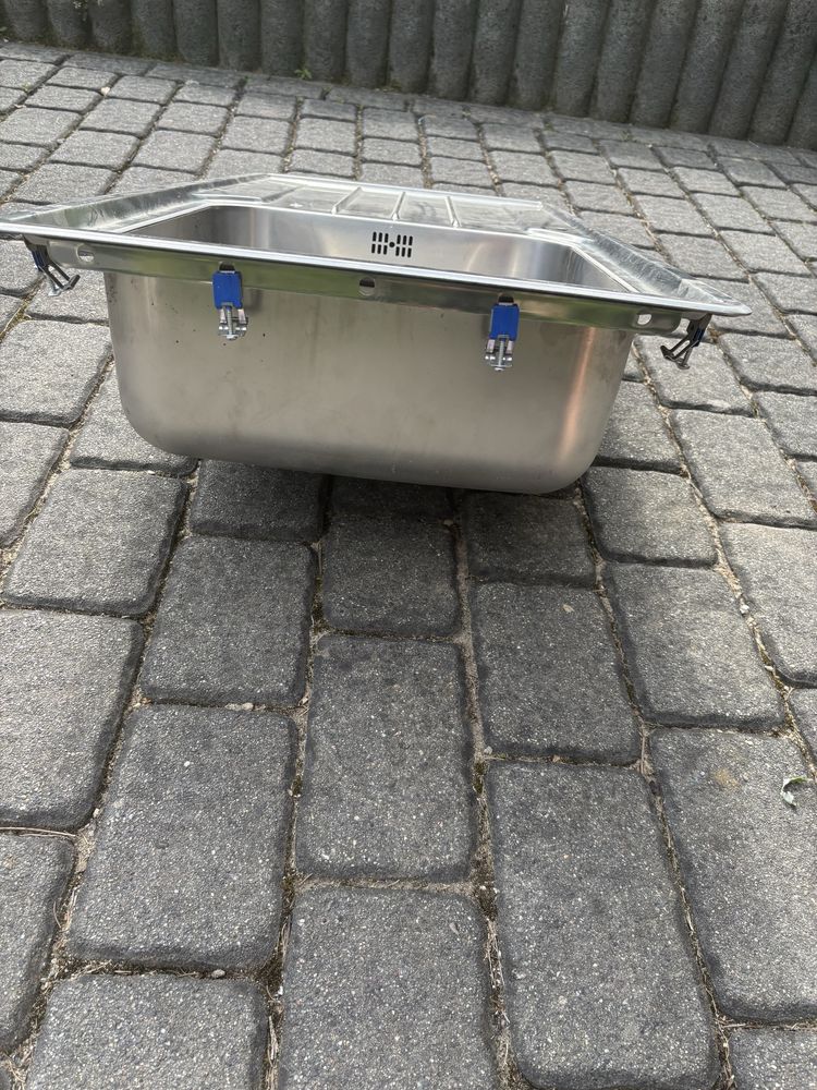 Zlewozmywak stalowy z ociekaczem jednokomorowy