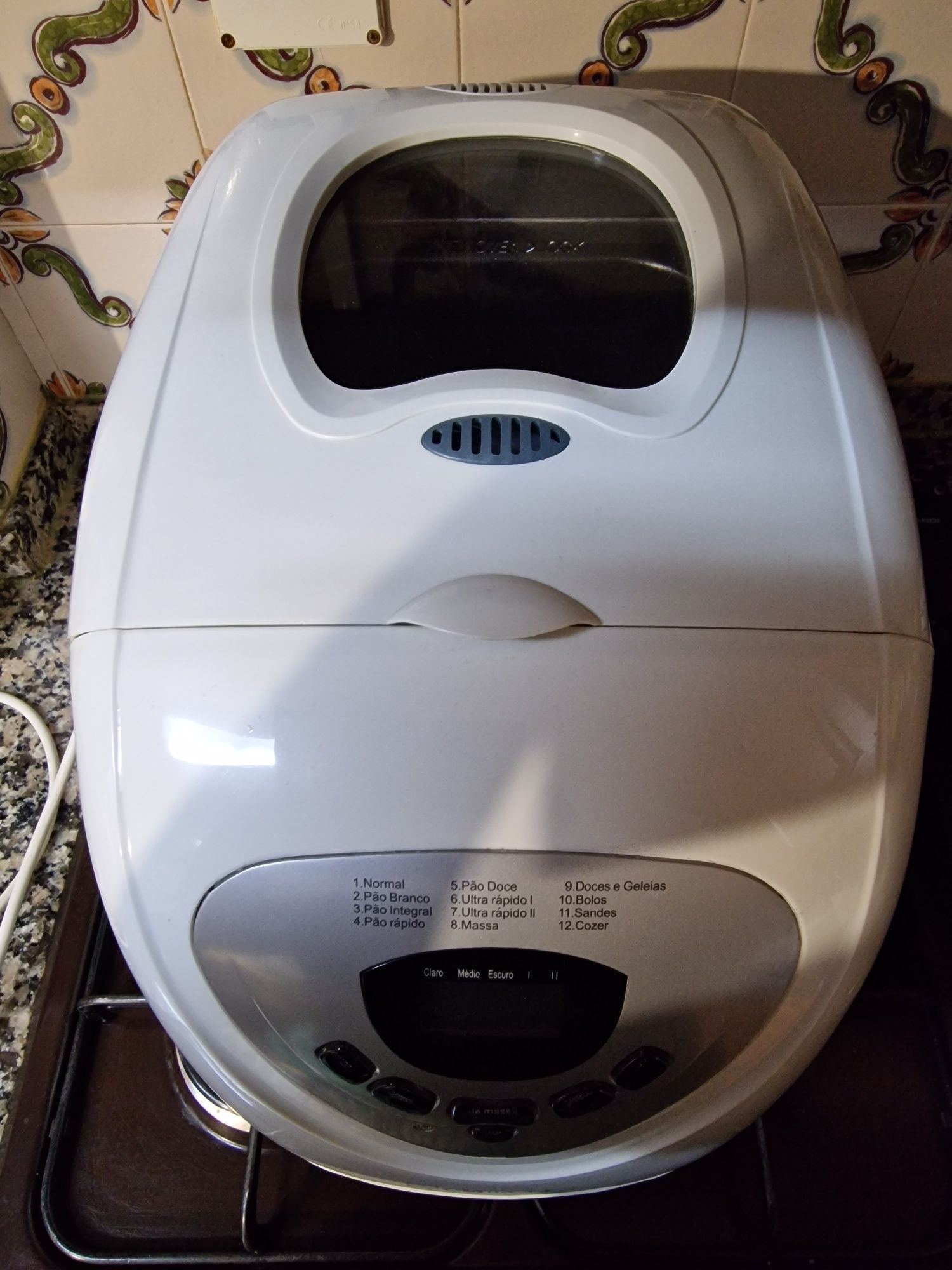 Máquina de pão branca
