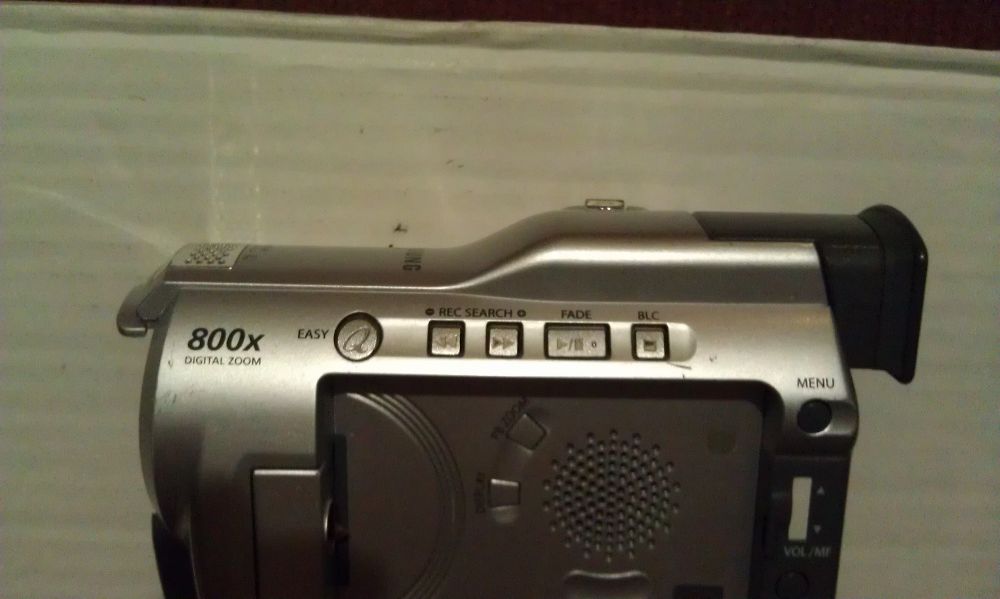 Відеокамера Samsung 800x. На запчастини