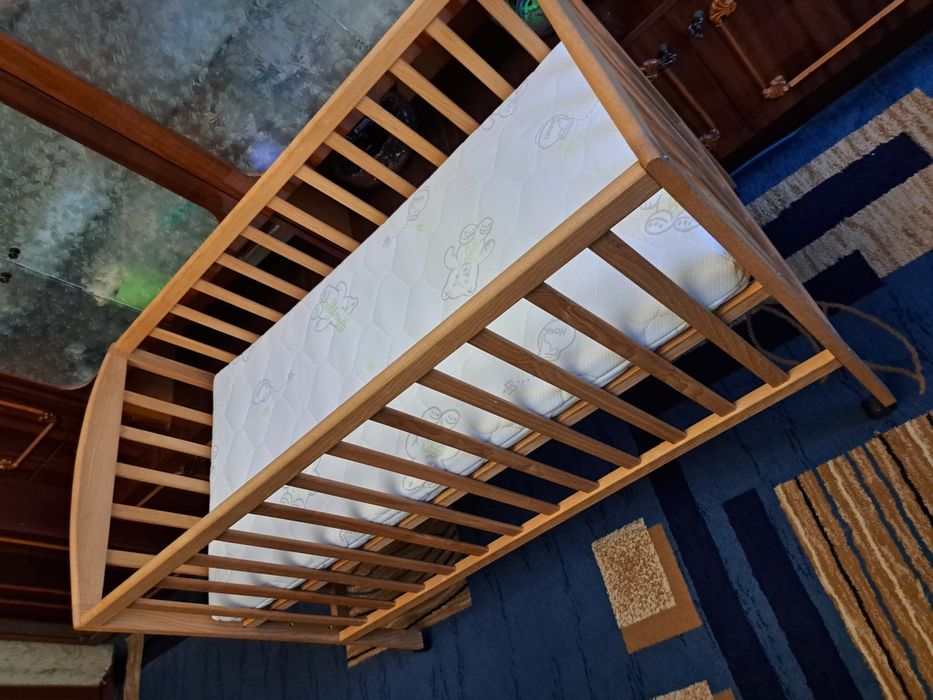 Ліжко дитяче з матрасом