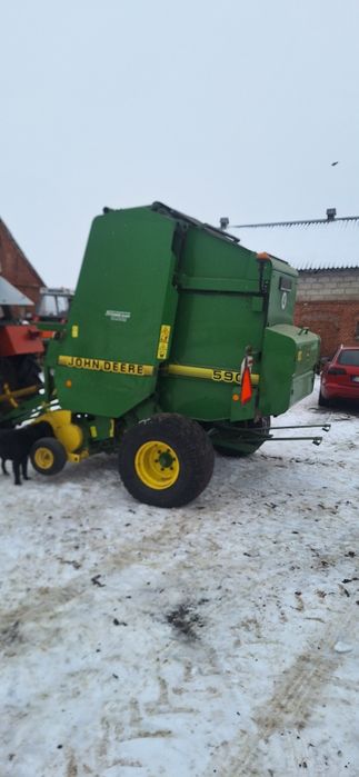 Prasa John Deere 590