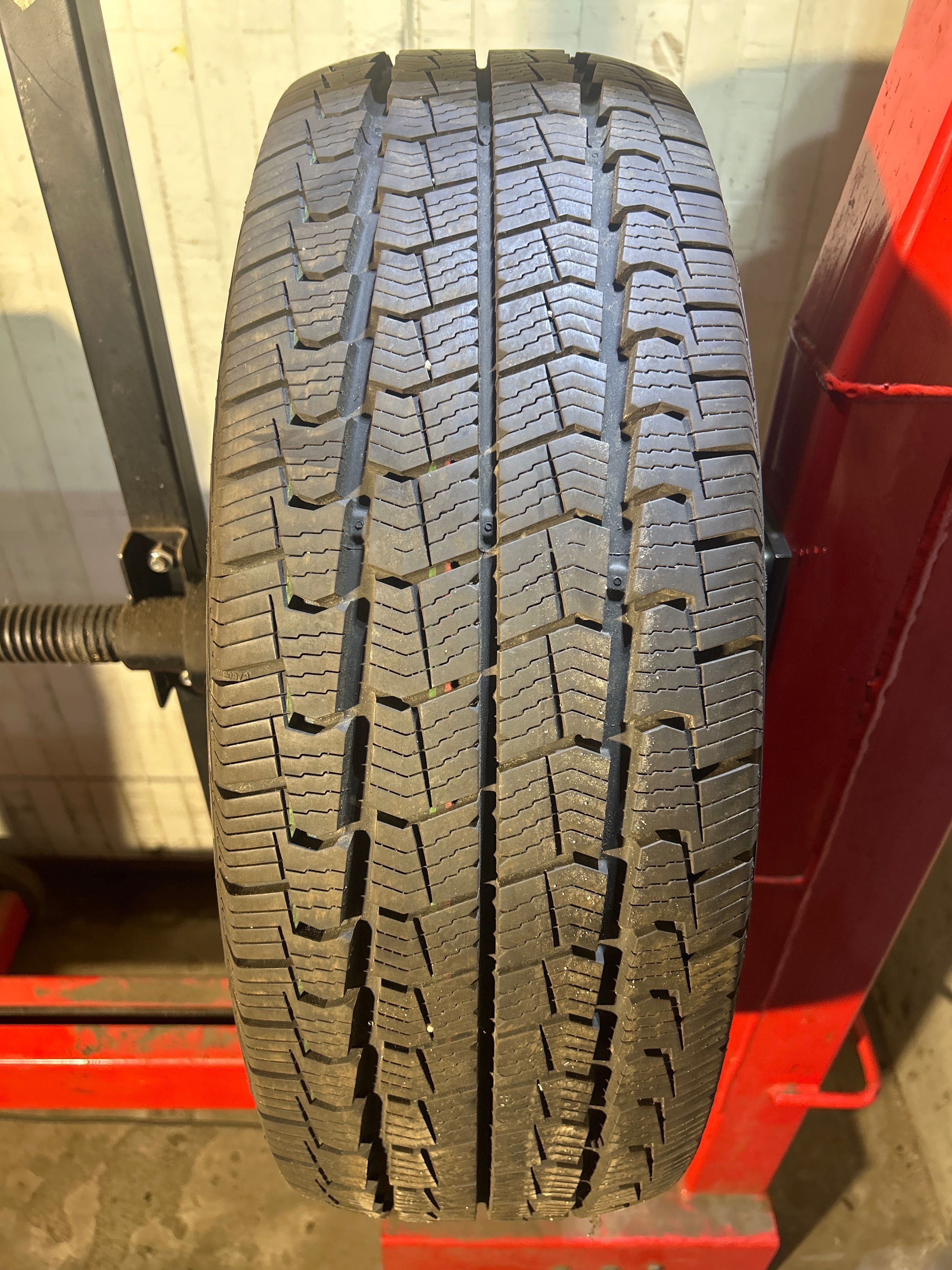 Matador Variant All Weather 2 215/65/16c 109/107T