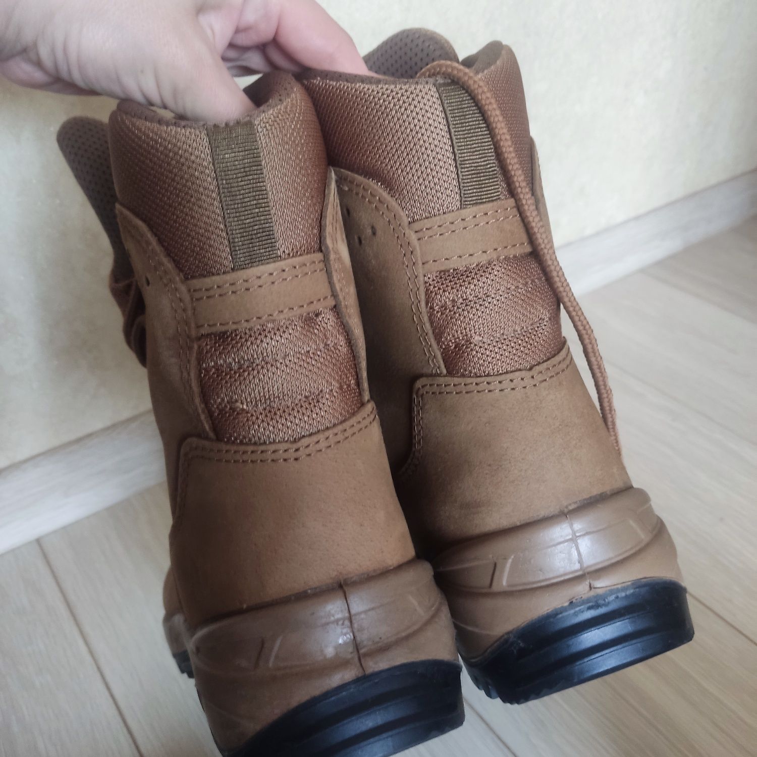 Ботінки з натурального замша