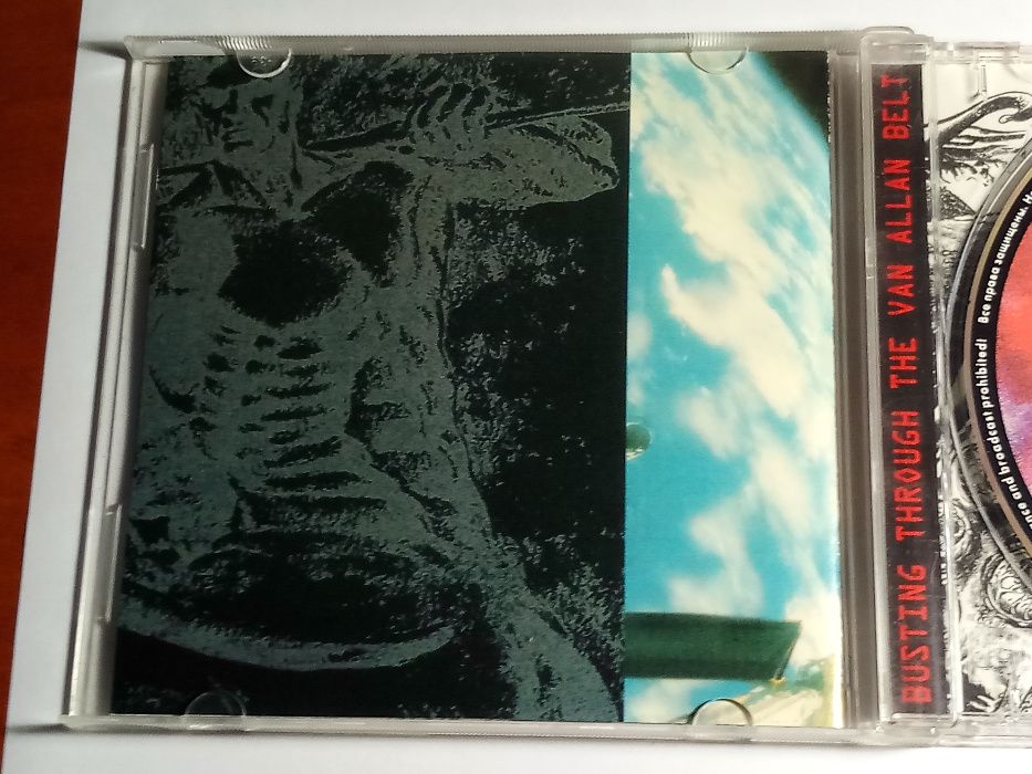 Лицензионный CD Helios Creed "Busting Through The Van Allan Belt"