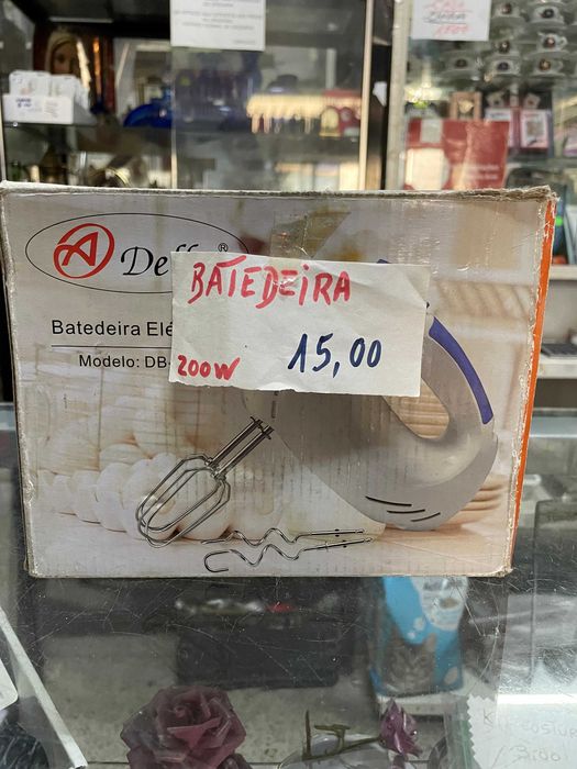 Batedeira Elétrica 200W, DEFFA (preço NEGOCIÁVEL)
