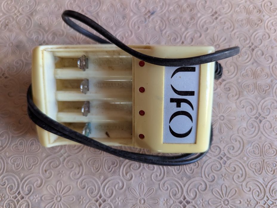 Зарядное устройство для аккумуляторов UFO