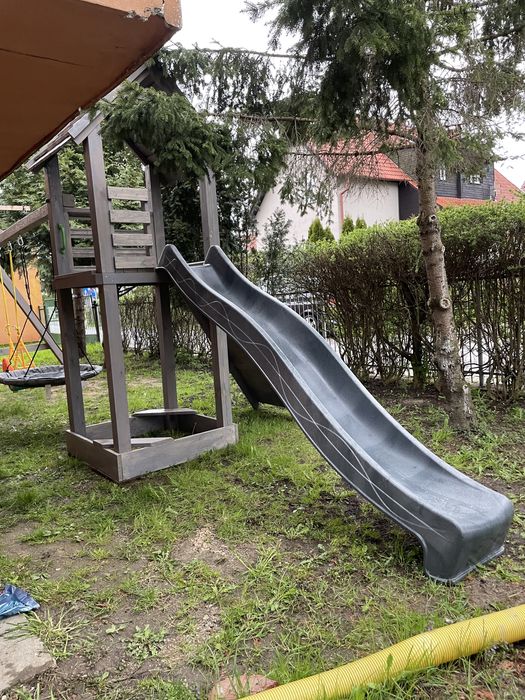 Drewniany plac zabaw