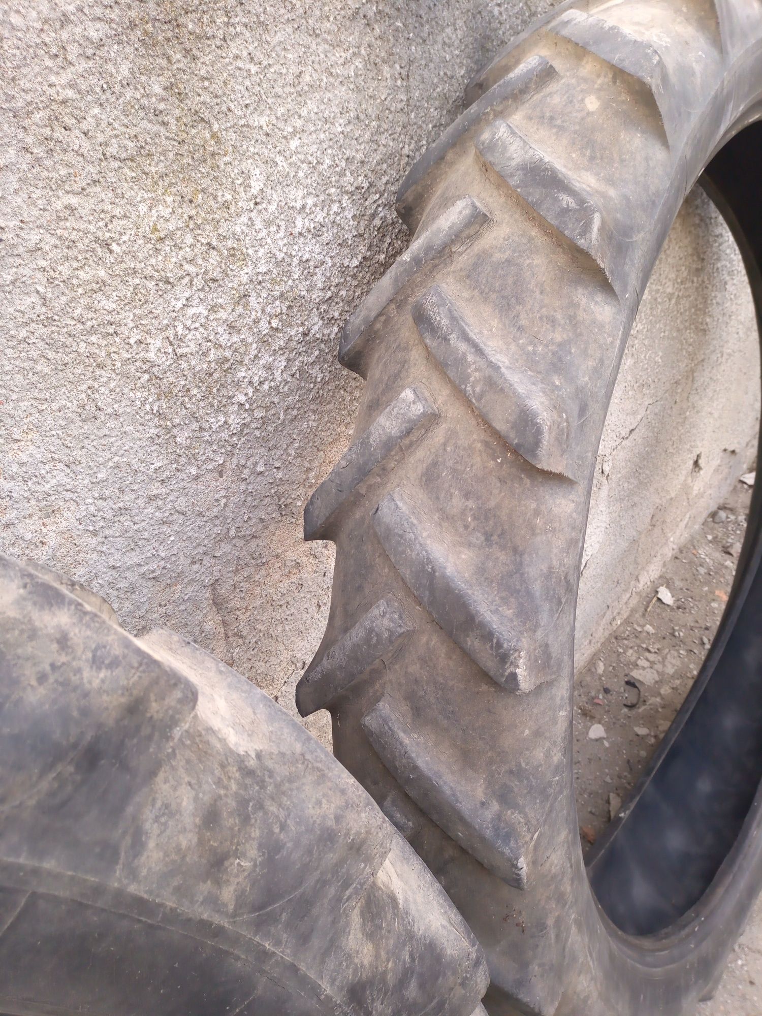 Opony 9.5 R 48 MICHELIN