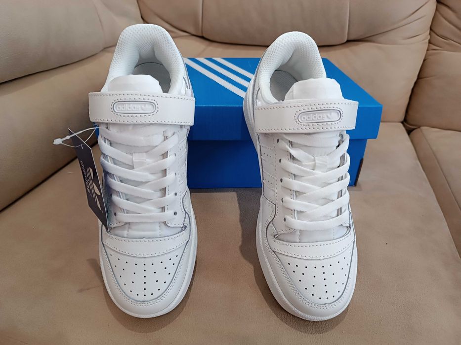 Жіночі кросівки adidas forum (2 кольори)