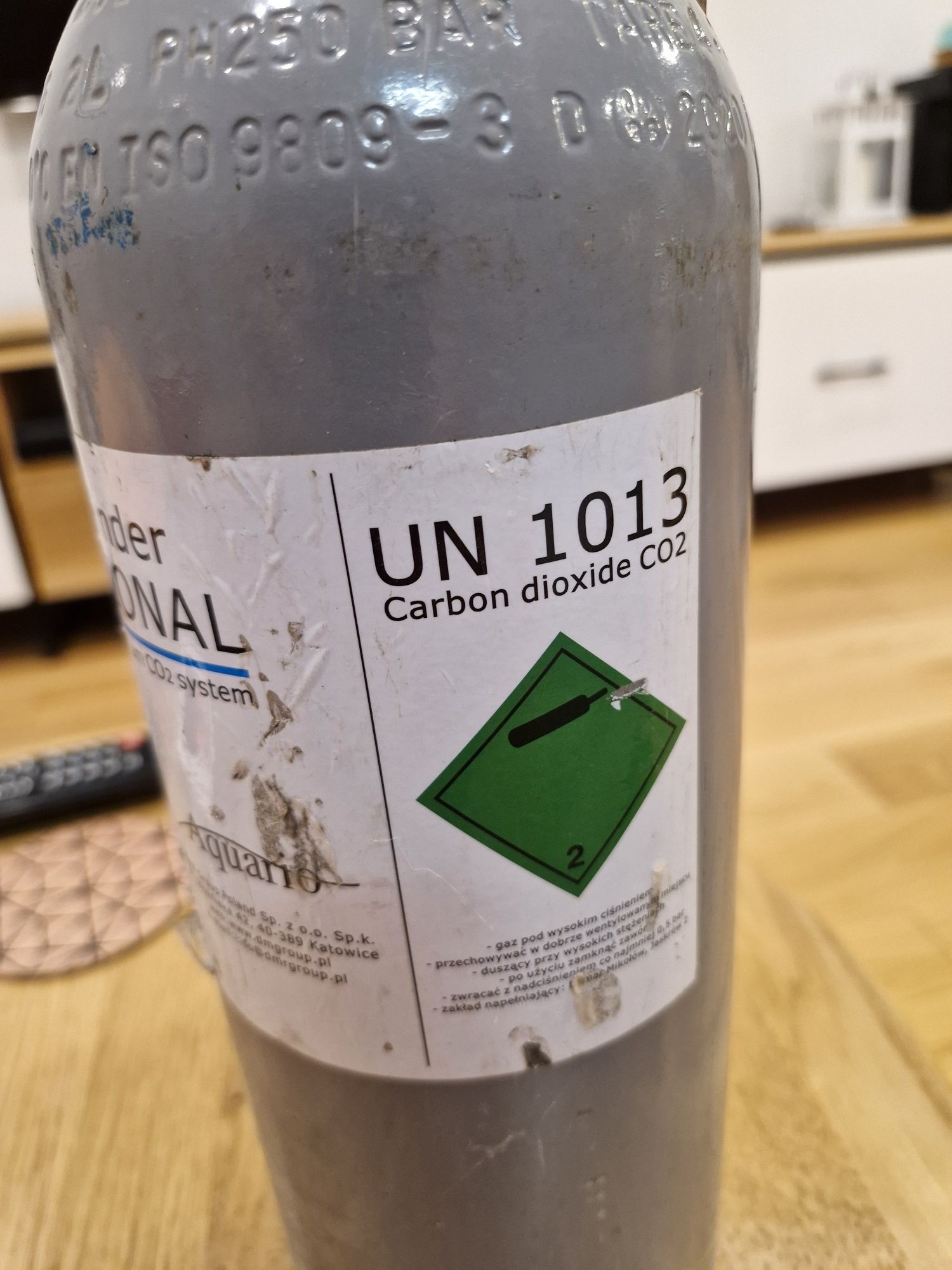 Zestaw CO₂ do akwarium – butla 2L + reduktor Aquario
