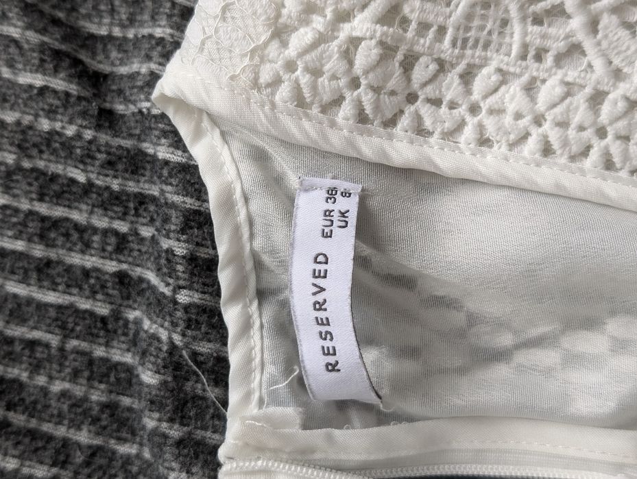 Koronkowa bluzeczka Reserved s