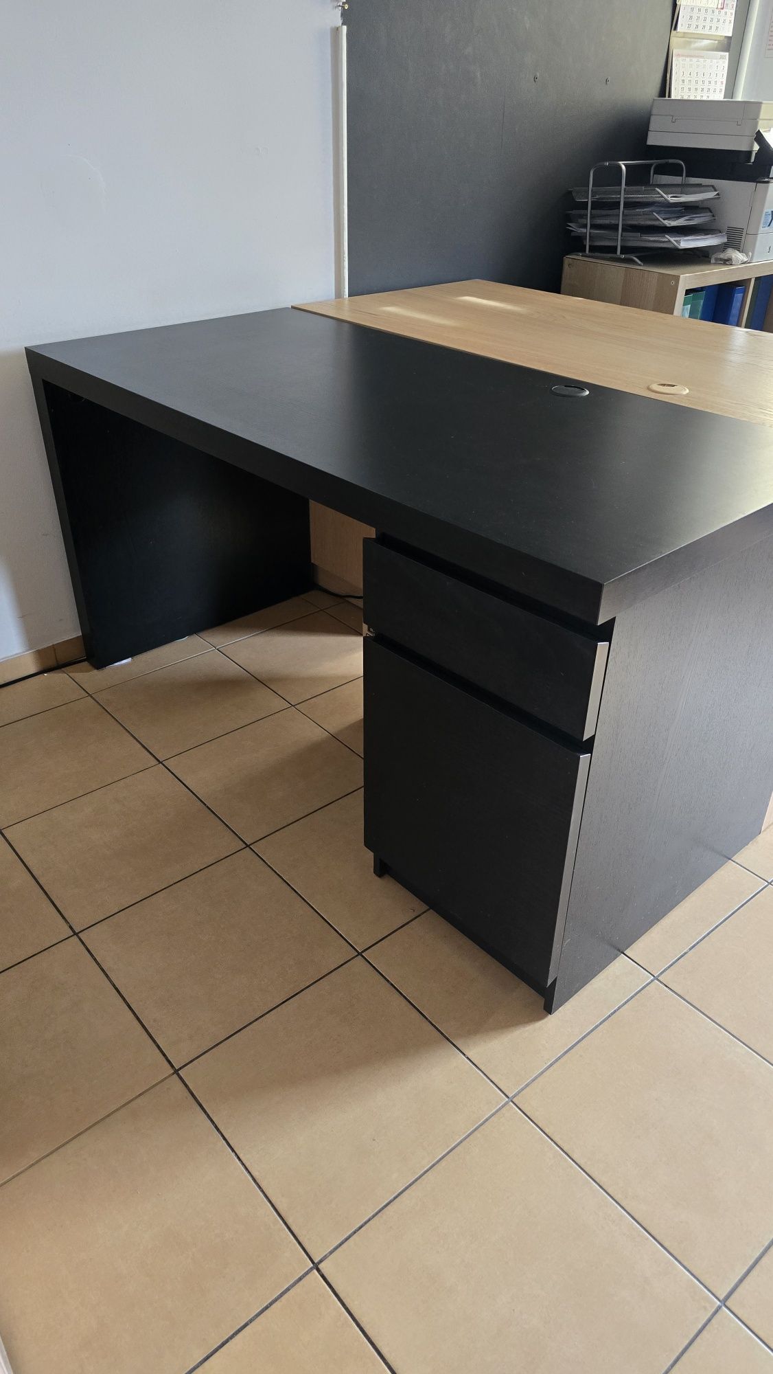 Sprzedam czarne biurko ikea malm