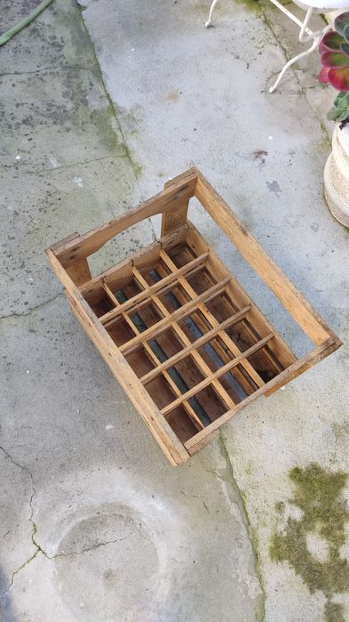 Caixa de madeira vintage