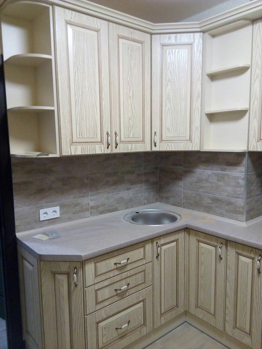 Виготовлення • кухні • шафи • гардероби