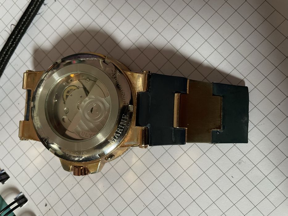 Часы годиник.