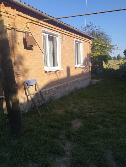 Продам часний будинок