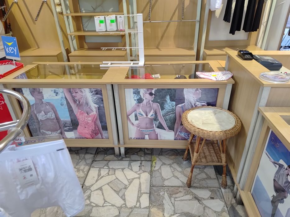 Meble sklepowe używane