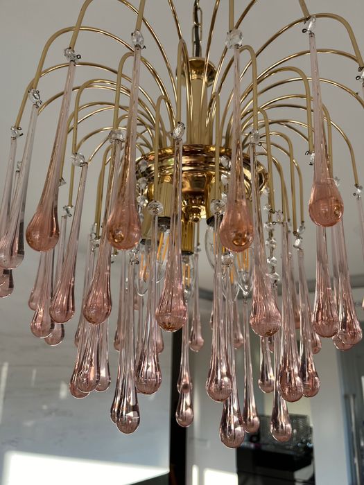 Gratka 2 różowe żyrandole lampy Murano. Waterfall projekt Venini