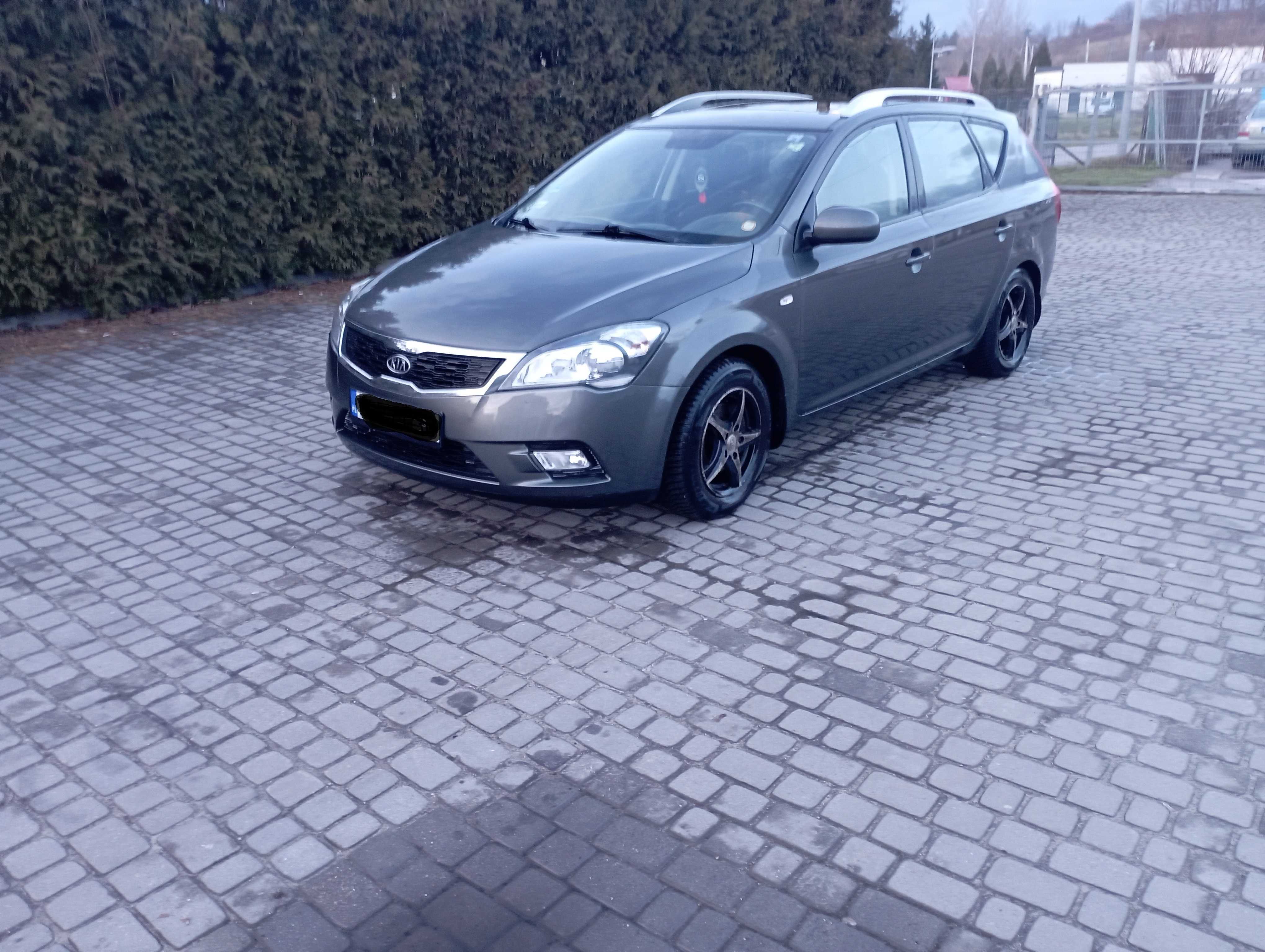 Kia Cee'd 1.6 CRDi 2010 rok