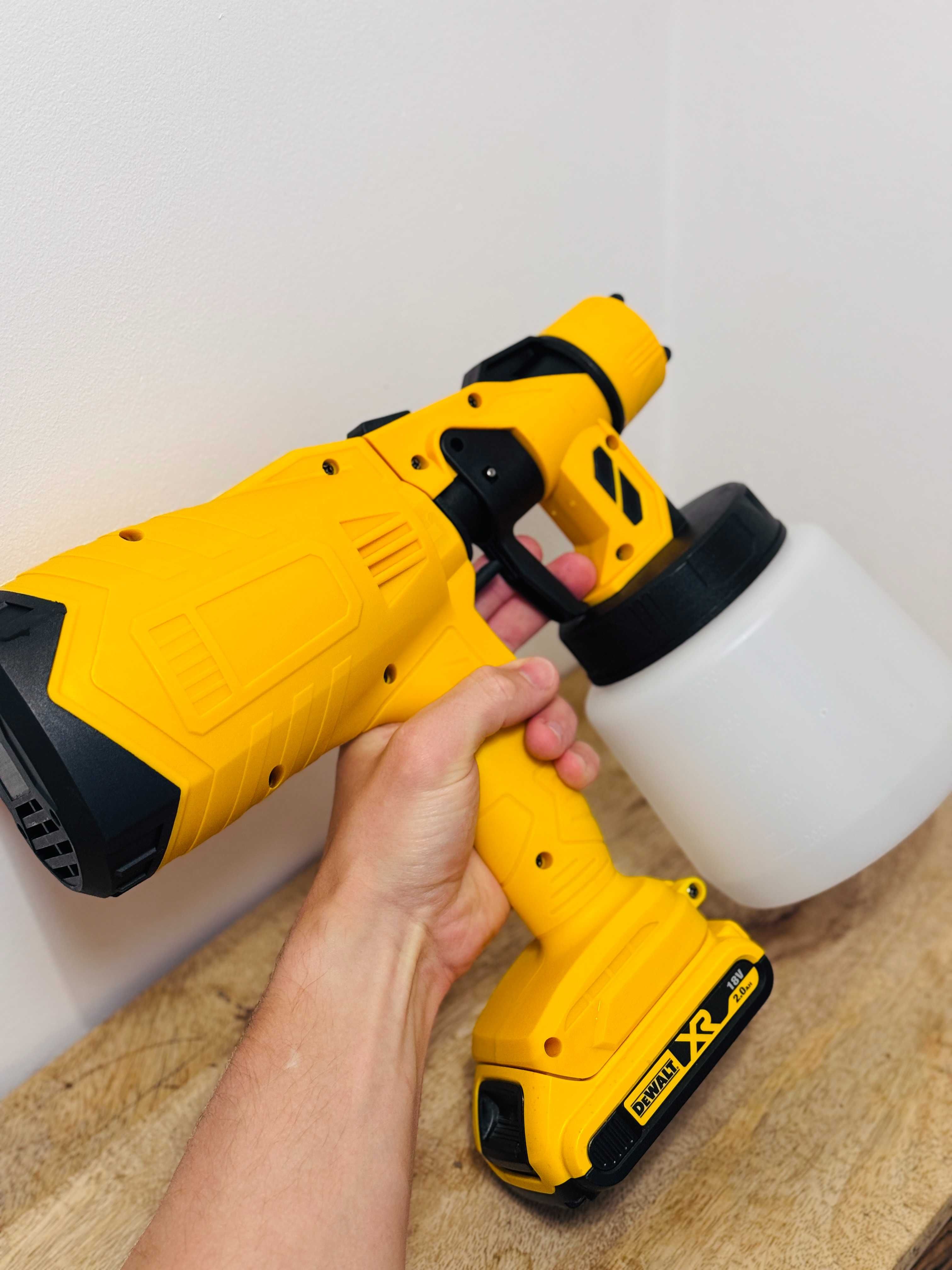 Duży pistolet do malowania płotu POD AKU DEWALT instrukcja PL