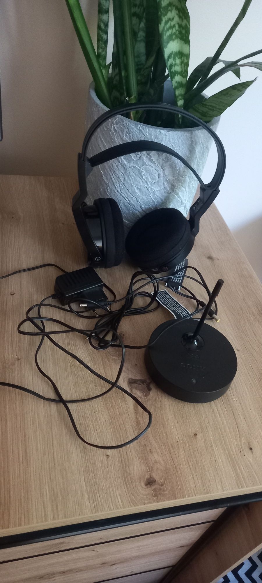 Słuchawki bezprzewodowe nowe Sony MDR-RF811R