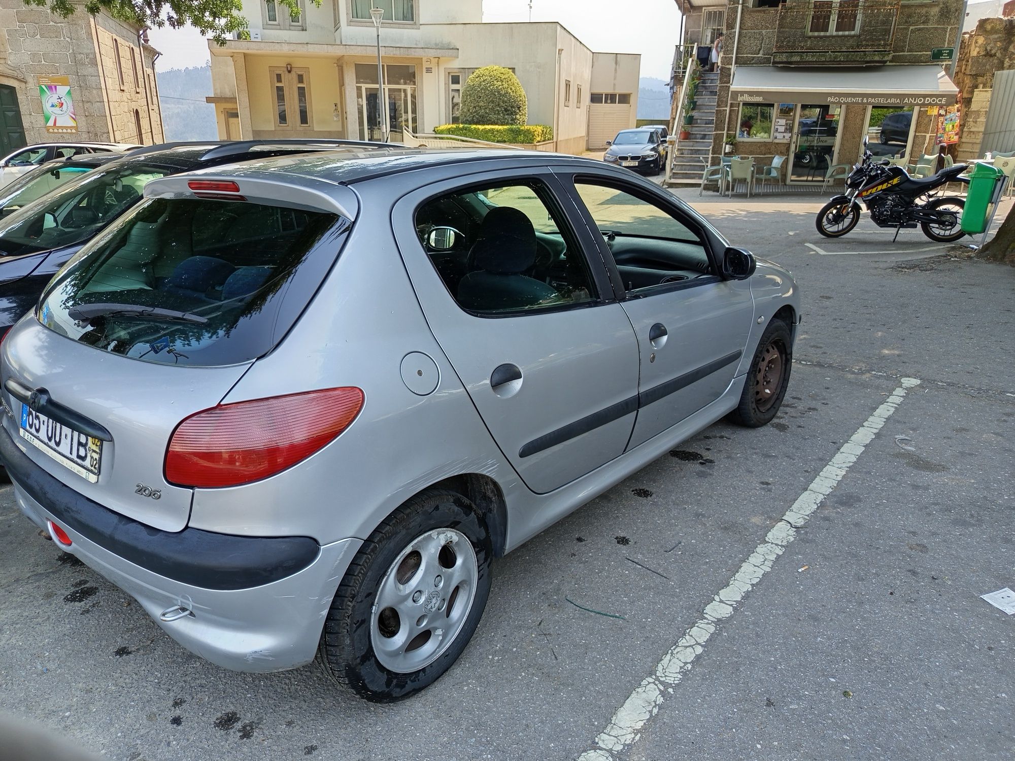Vendo Peugeot 206 1.1 16V – 2002 – Gasolina – 750€