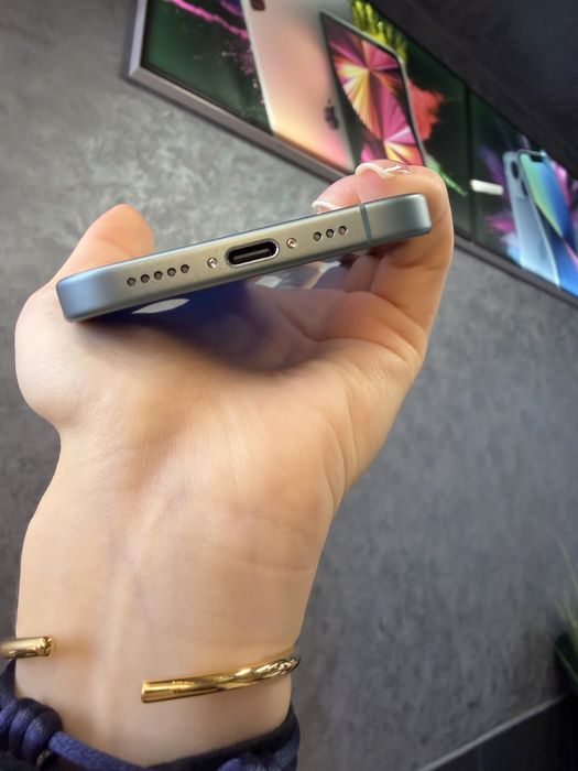 Used IPHONE 16 256 Teal Neverlock Костюшка,5 igrand