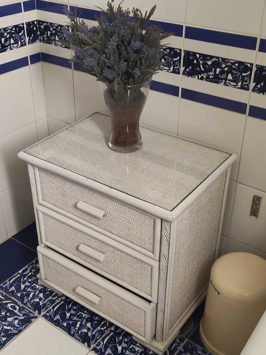 Movel com gavetas branco