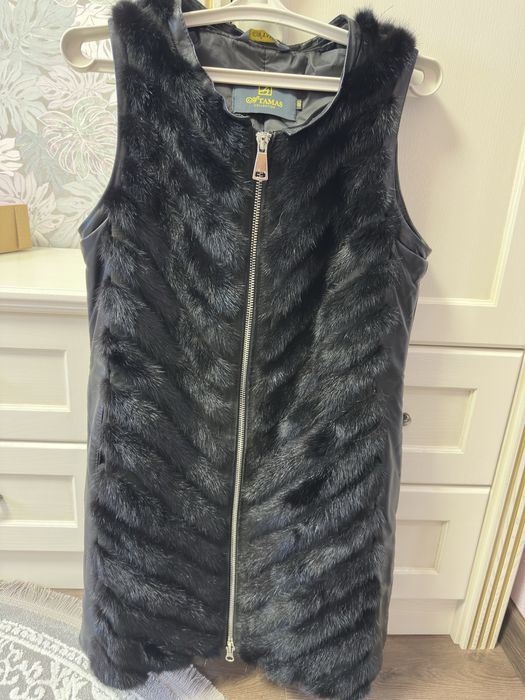 Куртка-жилетка шкіряна з вставками з норки