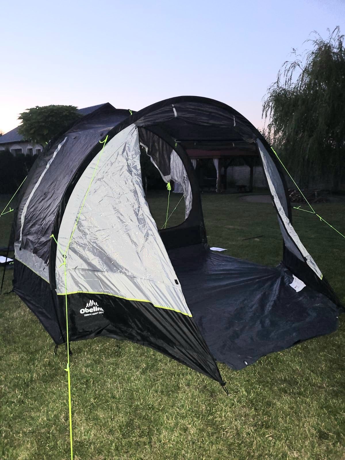 Przedsionek do busa. Obelink trinity heavy duty